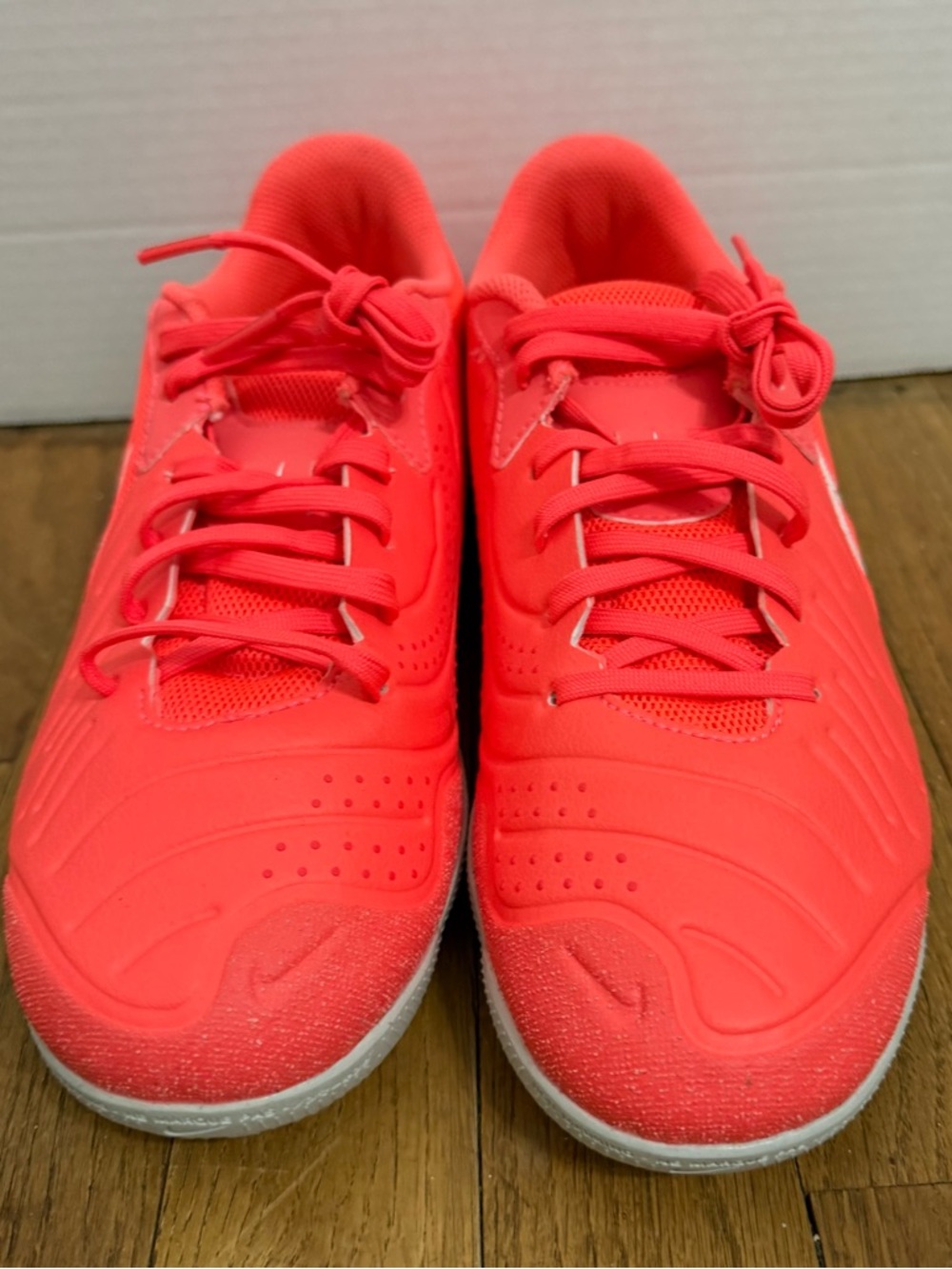 Nike Legend Academy 10 DV4341 800 Indoor Court Lava Orange Mens Size 9.5